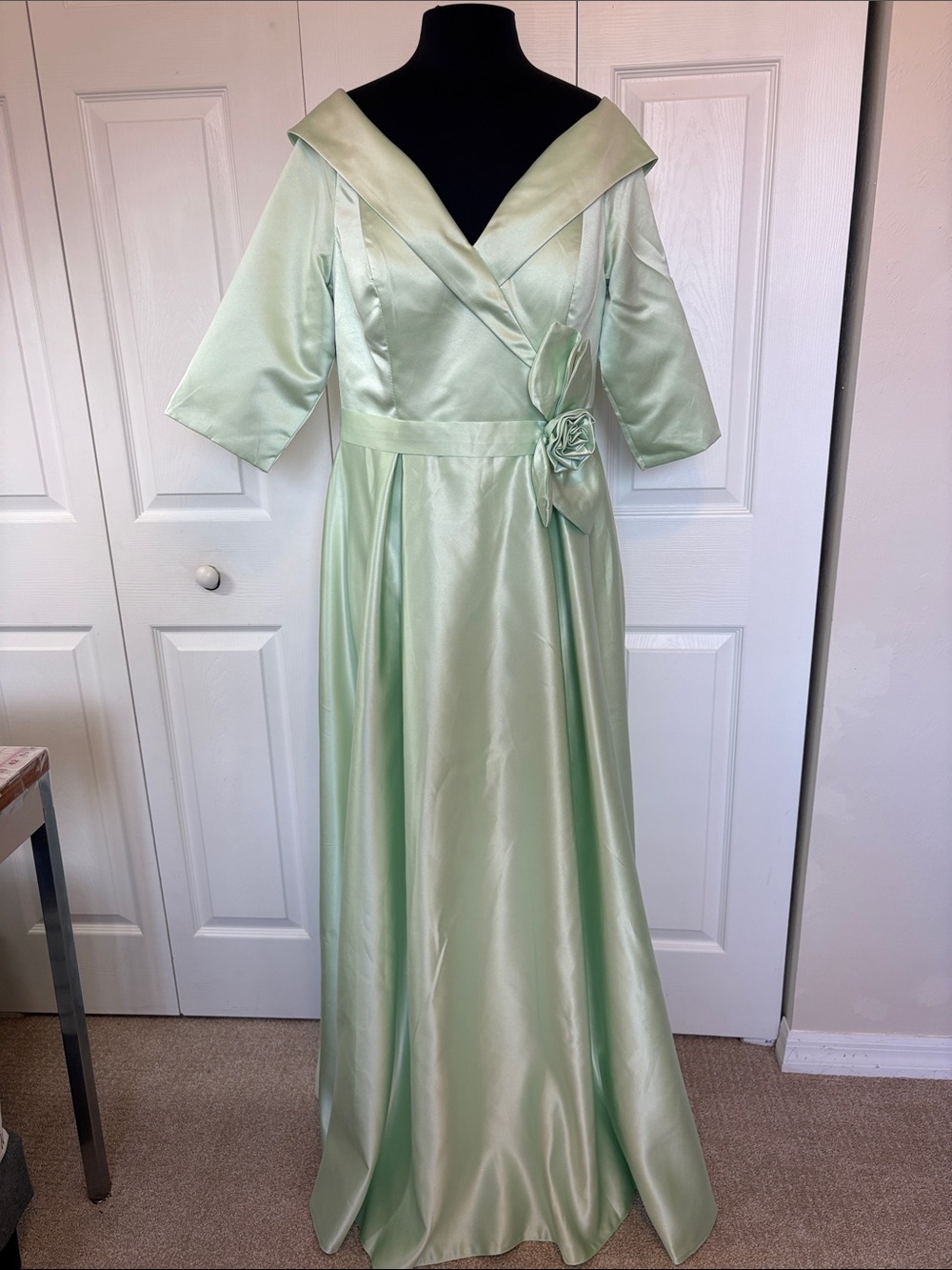 NWOT Sage Green Satin Evening Gown Dress -Size XL.